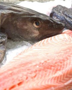 Forskere uenige om fiskerig kost er usundt.  Arkivfoto