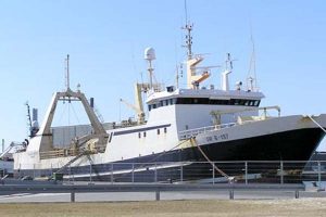 Nyt fra Færøerne i uge 4.  Virksomheden i Klaksvík har købt det gønlandske fartøj Haki med hjemhavn Nuuk. Skibet skal fremover hedde  Sjúrðaberg.  Arkivfoto: Haki  Fotograf: HHansen