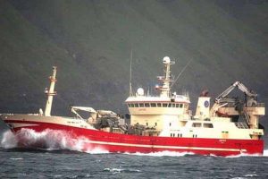 Nyt fra Færøerne uge 28. Notbåden Jupiter har efter et fiskeri nord for Færøerne fanget 1000 tons makrel og sild.  Foto: Jupiter  Fotograf: Skipini