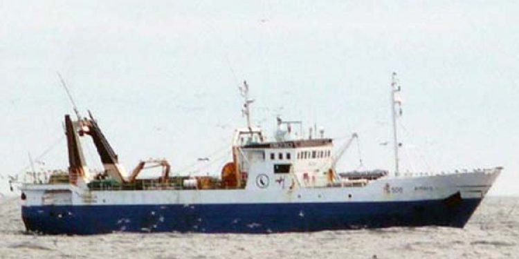 Nyt fra Færøerne uge 28. Dyphavstrawleren havde bl.a. fanget ca. 25 tons hellefisk