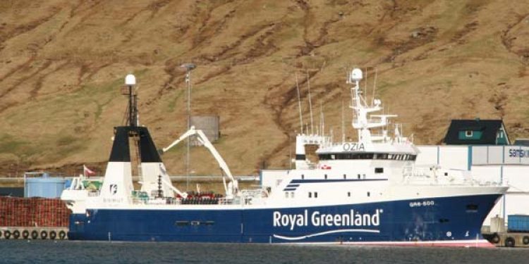 Nyt fra Færøerne uge 15.  Den grønlandske filettrawler Sisimiut Flandede en fuld last af  torsk til Faroe Pelagic i Kollefjord