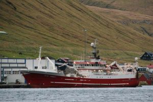 Nyt fra Færøerne uge 44. Tummas T er på vej ind med 950 tons sild som er fisket syd for Færøerne.  foto: TummasT - KiranJ