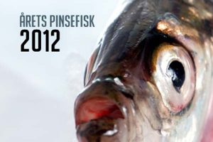 I år er skibet er ladet med… Pinsefisk!  Logo: Danmarks Fiskehandlere