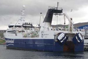 Royal Greenland tilpasser fiskeprodukter til det Kinesiske marked.  foto: Akamalik er Royal Greenlands største rejetrawler på hele 75