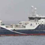 Akraberg kom i ugen hjem med 615 tons rejer som de har fisket ved Svaldbard. De har haft et godt og fornuftigt fiskeri på denne tur, og de tager nu tilbage til fiskeriet efter rejer, efter landinge. Akraberg tager på rejeviskeri igen Akraberg er taget tilbage på rejefiskeri ved Svalbard foto: FA - Fiskur.fo
