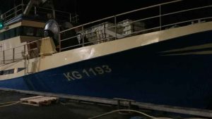 Partrawlerne Jaspis og Ametyst landede i ugens løb en samlet last på 240.000 pund – primært bestående af sej. Begge skibe har haft godt fiskeri øst for Færøerne og returnerede hurtigt til havet efter losning. foto: EEgholm