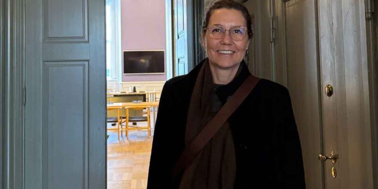 Grundlæggende truer det den danske forarbejdningsindustri og værdiskabelse. Det mener Marine Ingredients Denmarks (MID) direktør, Anne Mette Bæk, der den 27. marts 2025 deltog i det åbne samråd om udskydelse af CO2-afgiften på fiskerierhvervet, hos Folketingets Miljø- og Fødevareudvalg. foto: MID