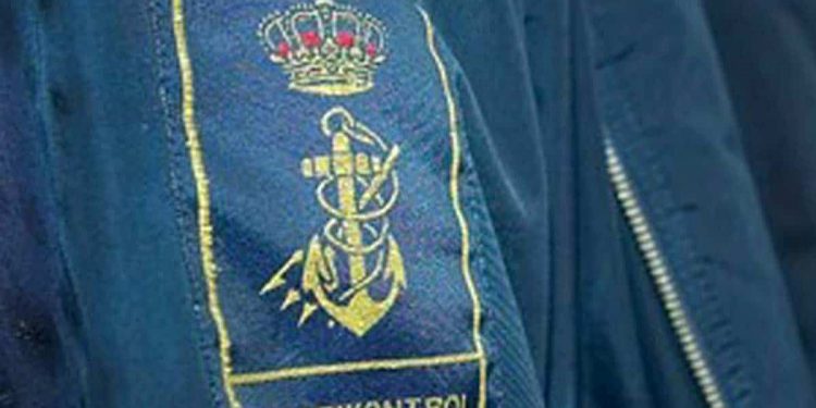 Fiskerikontrollen - arkivfoto