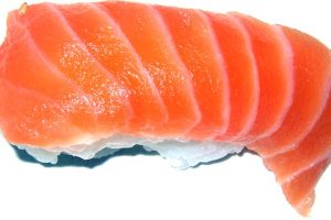 Tomater kan afløse tunfisken i Sushi.  Arkivfoto:  Sushi - Wikipedia