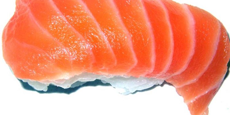 Tomater kan afløse tunfisken i Sushi.  Arkivfoto:  Sushi - Wikipedia