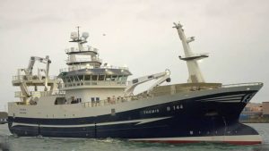 I Tvøroyri landede det danske skib Themis i årets første uge en last på 1.000 tons makrel til Varðin Pelagic. foto: RCS