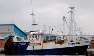 Tidligere Hvide Sande trawler brændt i Norge.  Arkivfoto: Nuværende Skårholm fra Aakrehavn på Karmøy - H.Kinch