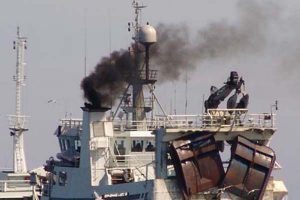 Miljøminister lander lov mod skibes udledning af skadelige udstødningsgasser.  Arkivfoto: G.Vejen