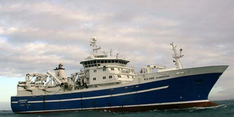 Der er indført EU-sanktioner mod Færøerne. Arkivfoto:  Færøsk trawler - Skipini