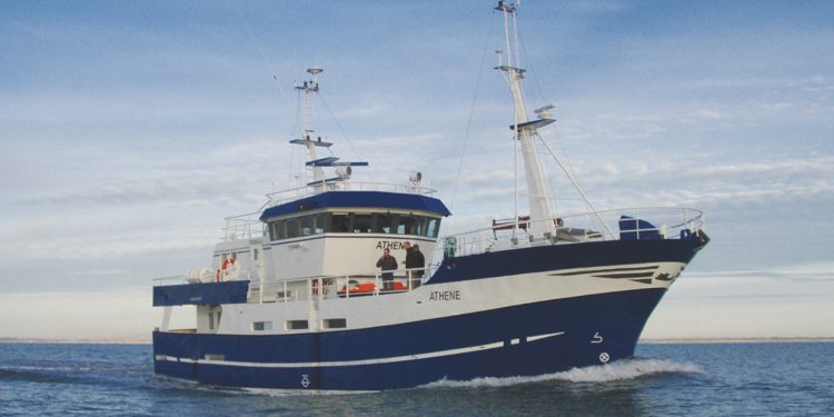 Skoleskibet M/S »Athene« lægger til kaj ved Naturmødet 2023 i Hirtshals. arkivfoto: Fiskeriskolen Thyborøn