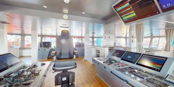 For bestyrelsesformand Kristian Barslund er 50 års erfaring fra broen på en trawler det vigtigste værktøj til at navigere gennem de nuværende markedsforstyrrelser. foto: Atlantic Enterprise Ocean Prawns