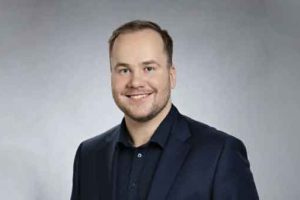 Beinir Johannesen har samtidig bekræftet, at han overtager posten som lagmand og dermed bliver den yngste regeringsleder i Færøernes historie. foto: Privat Lindedin