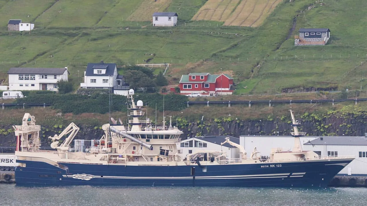 Read more about the article Færøerne: Makrel er i sæson og grønlandske samt islandske fartøjer har haft travlt