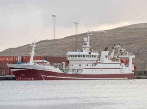 trawleren **Birita** har haft succes på det samme fiskeri. De landede 260 tons sild til Varðin Pelagic og har dermed opfisket deres kvote for året.  foto: Sverri Egholm