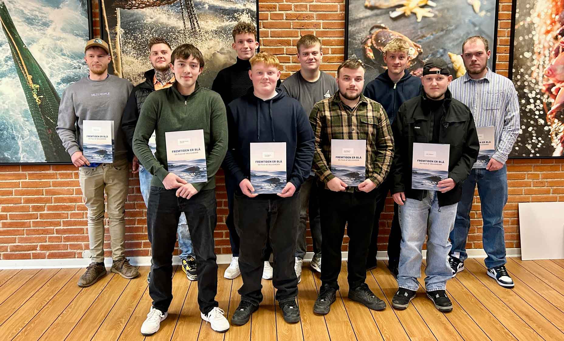Read more about the article 16 nye fiskere klar til havet: Blå Bevis uddelt i Thyborøn
