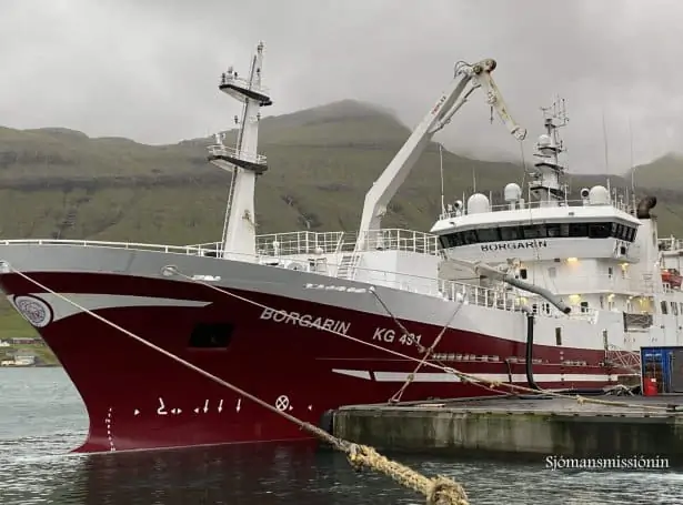 Read more about the article Færøerne: De pelagiske makrelbåde har delt sig mellem to områder i Nord
