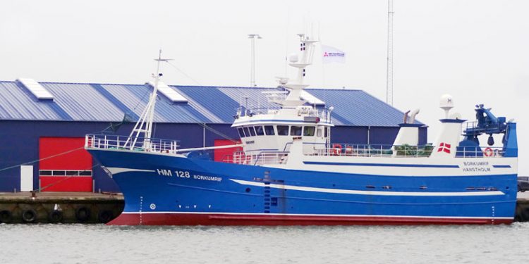 Hanstholm-trawler vælger ny Mitsubishi hovedmotor.  Foto: HM 128 »Borkumrif« ved kajen efter ombygning og isættelsen af en helt ny hovedmotor - Mitsubishi S6U-C2MPTK på 749 kW - West diesel