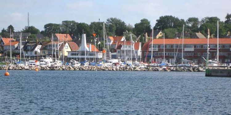 Køb bogen – En fiskers forlis. Foto: Tejn Havn - tidligere stor fiskeri havn