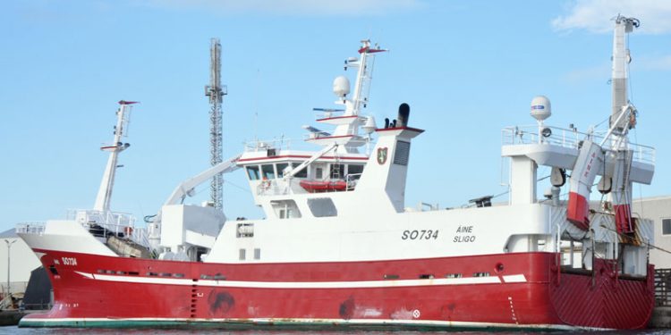 Danskbygget trawler vender hjem fra Irland  Foto: SO 734 Aine - RCS