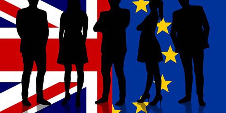 Konservativ Liam Fox lufter tanken om en forlængelse af skilsmissen med EU