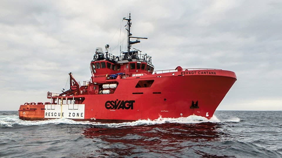 Read more about the article ESVAGT-besætning anerkendt for ekstraordinær redningsindsats