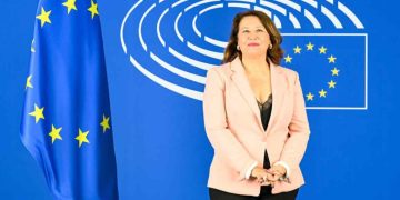 Formålet er at styrke det grænseoverskridende samarbejde om fiskeriforvaltning i EU ved at dele de bedste erfaringer fra de vestlige farvande, Middelhavet og Østersøen. - Ms Carmen CRESPO DÍAS, formand for Fiskeriudvalget foto: EU parlamentet