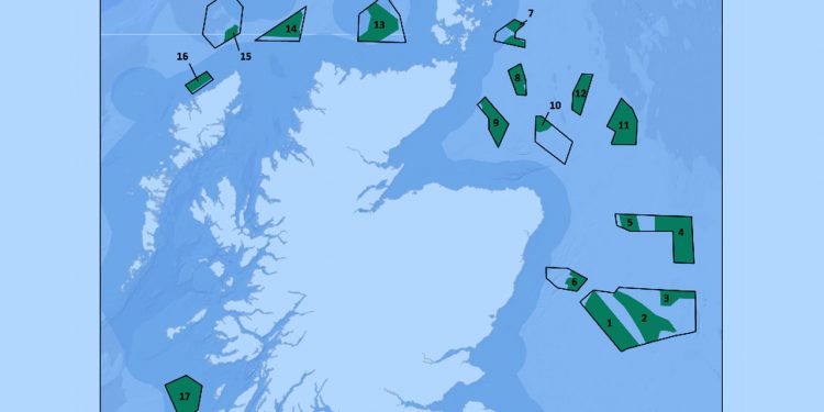 Ialt 17 projekter er udvalgt ud af i alt 74 ansøgninger, og de har nu fået tilbudt optionsaftaler, som forbeholder sig til rettighederne i bestemte områder af havbunden ud for den skotske kyst. 