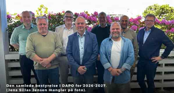 Foto: Niels Dalsgaard, direktør, Musholm A/S (formand), Morten Priess, direktør, AquaPri A/S (næstformand), Lars Erik Holtegaard, direktør, Blue Food, Jørgen Jøker Trachsel, direktør, Ådal Dambrug, Anders Brandt-Clausen, direktør, BioMar A/S, Christian Ravn Jørgensen, direktør, FREA Solutions ApS, Tim Holmgaard Petersen, direktør, Snaptun Fisk Export A/S, Anders Carøe Bylling, koncernchef, Aller Aqua A/S og Jens Sillas Jensen, direktør, Freia Forellen Export A/S (mangler på foto)