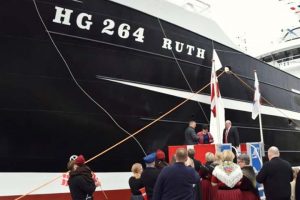 HG 264 Ruth fra projekt og 26 måneder senere til færdigt skib.  foto: fra dåben på HG 264 Ruth ved Karstensens Skibsværft i Skagen - Henning Hansen