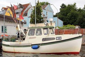 En af Danmarks ældste fiskere begraves på lørdag.  Brodders elskede kutter SØ 14 De-Fem - HHansen