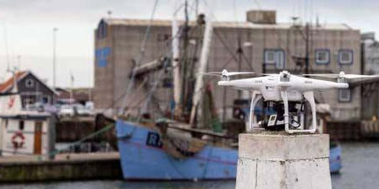 Moderne drone-teknologi skal hjælpe danske fiskere.  arkivfoto: Drone på fiskeri - FiskerForum