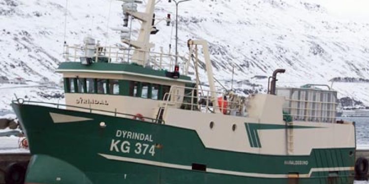 Nyt fra Færøerne uge 47. Den mindre trawler Dýrindal landede 10