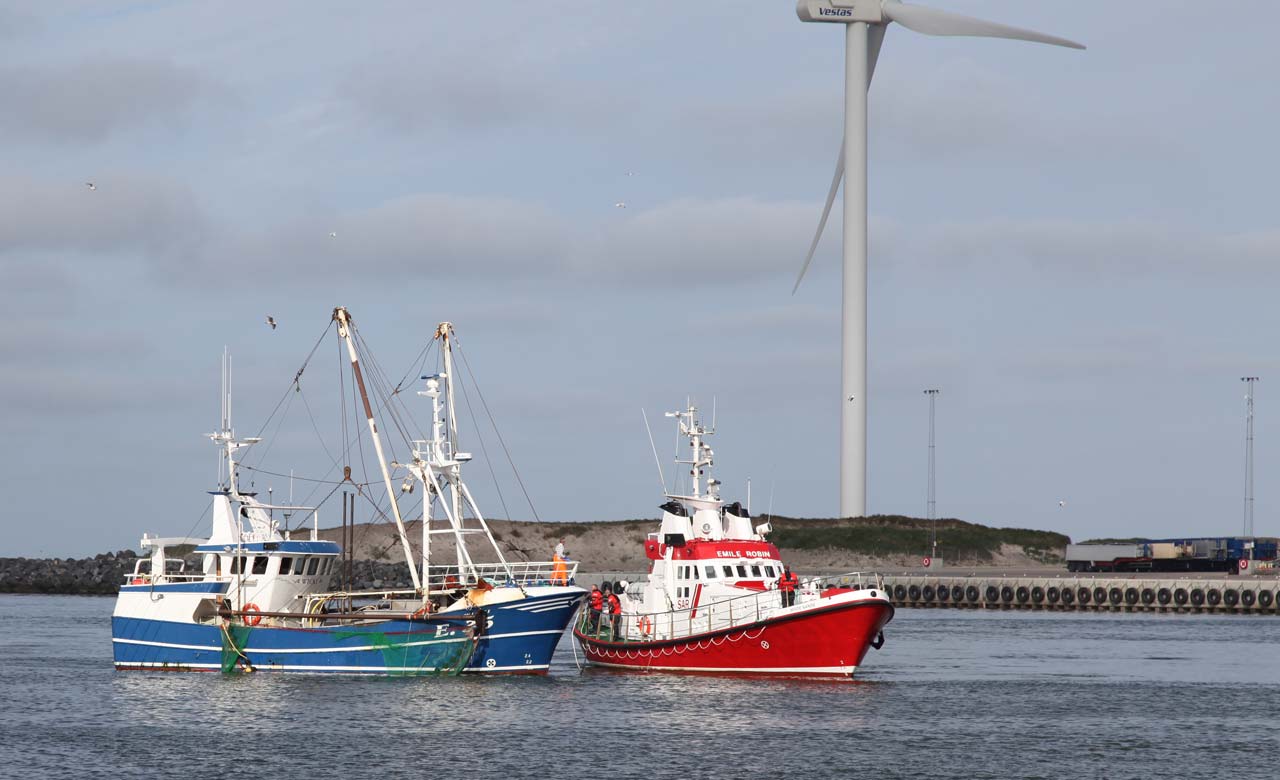 Read more about the article Rejekutter grundstødt ved Vejers