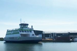 Ny færge på »grøn energi« overdraget til Fanø-overfarten. foto: Grotte - Hvide Sande Shipyard