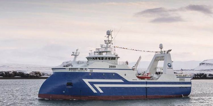 Islandsk største fiskeindustri får ny trawler  Foto: »Engey«  - HB Grandi