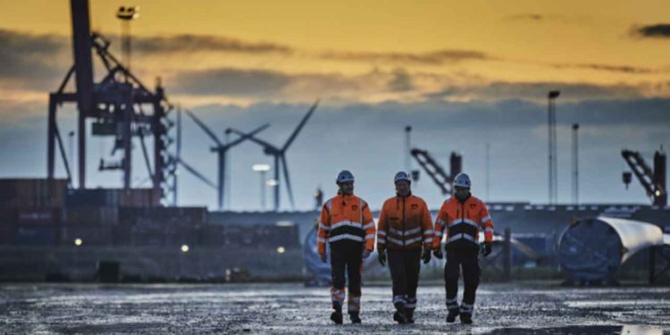 Danske Havne søger en erhvervspolitisk konsulent med erhvervspolitisk interesse og lyst til havne. Danske Havne er en brancheorganisation for de danske erhvervshavne, som har stor samfundsmæssig betydning for Danmarks udenrigshandel, mobiliteten mellem landsdelene og for grøn omstilling af vores energiforsyning. Havnene skaber rammer om både rederivirksomhed, produktionsvirksomhed og mange maritime erhverv med dertilhørende arbejdspladser. foto: Danske Havne