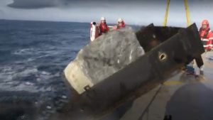 Greenpeace retsforfølges nu for at smide kampesten i havet ud for Brigthon - Snapshot