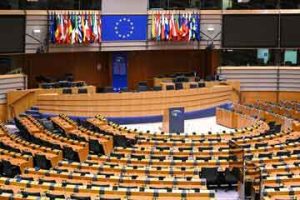 Europaparlamentet skærer i bureaukratiet i eu