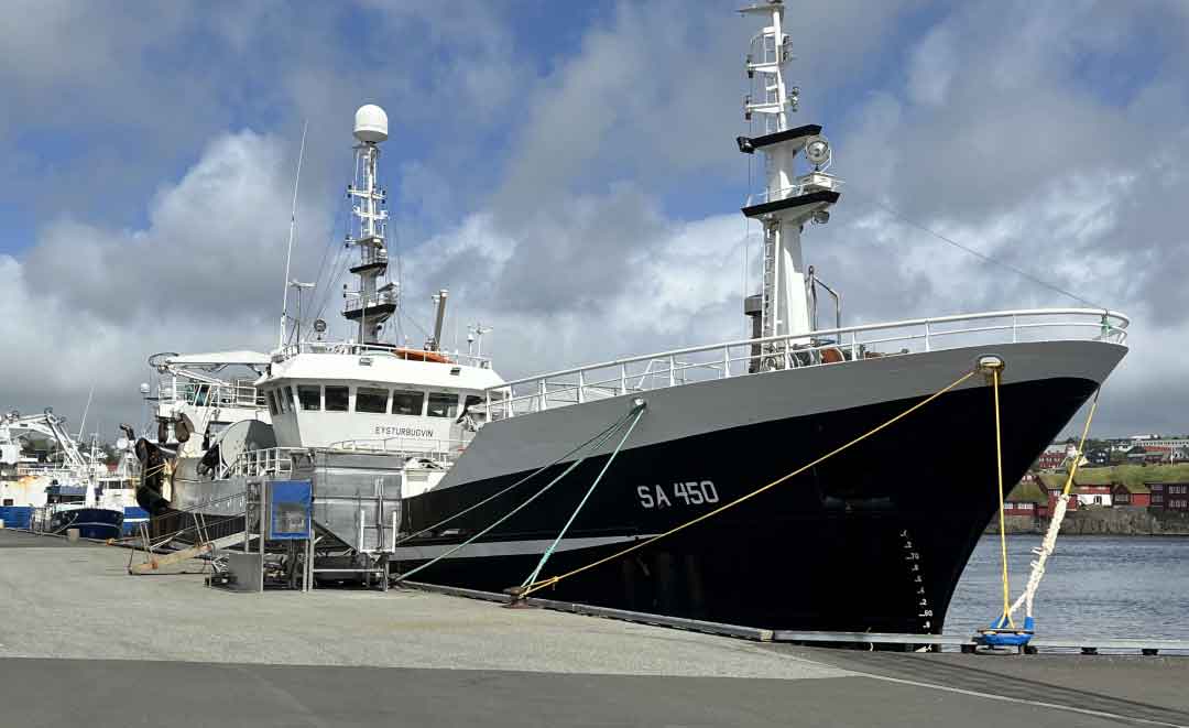Read more about the article Færøsk fiskeriselskab stopper: Ango og Varðin overtager kvoter og trawler