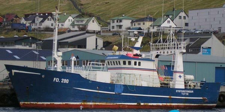 Nyt fra Færøerne uge 52. Eysturoyingur er tilbage efter et langt værftsophold. Foto: Skipini