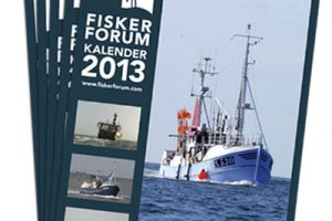 FiskerForum kalenderen 2013 trodser vintervejret.  Foto: forside af FiskerForum kalender 2013 - FiskerForum