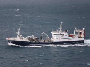 Fagraberg landede i årets første uge en last på 2.000 tons blåhvilling til Havsbrún i Fuglefjord. foto: Kiran J