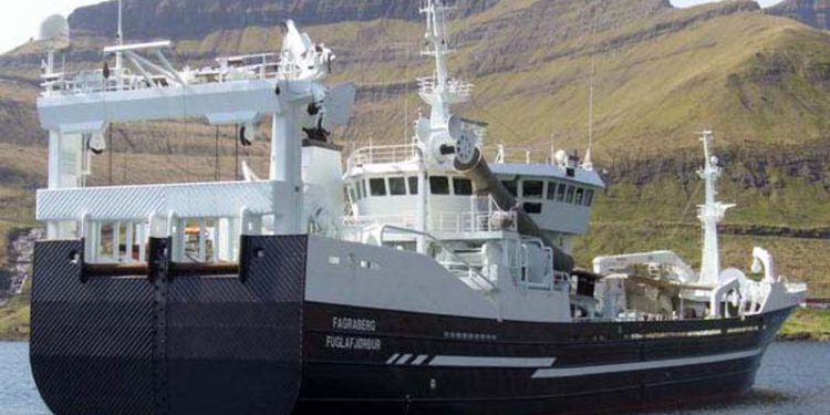 Undervandslyde skal mindske bifangsten i fiskeriet.Det færøske Skib Fagraberg afprøver og tester den nye fangstmetode med lyd-frekvenser ved Færøerne..