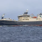 Finnur Fridi lander 1000 ton sild i Skagen - EMS Fiskur.fo