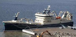 Her landede **Finnur Fríði** 1.540 tons. foto Kiran J